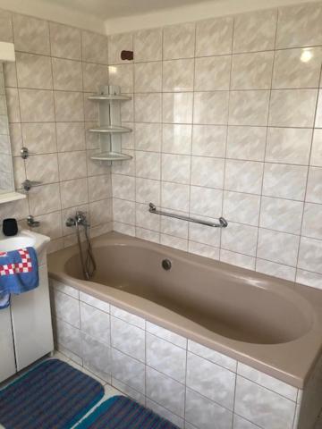 Apartman Skvela Nalada Vsemyslice Екстер'єр фото